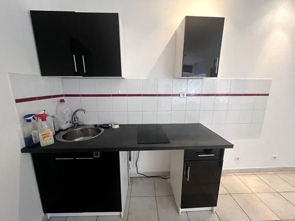 Appartement Nimes 2 pièce(s) 28 m2