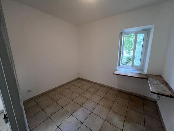 Appartement Nimes 2 pièce(s) 28 m2