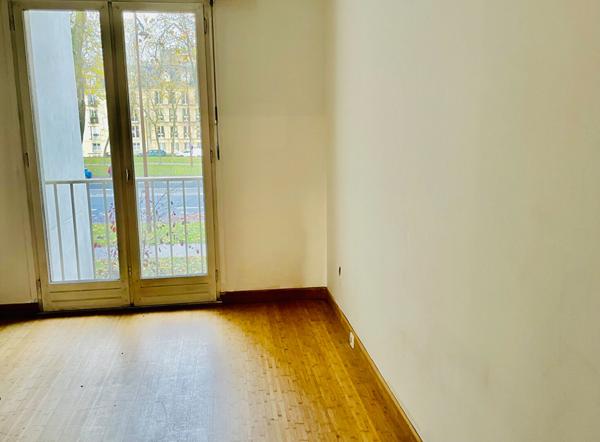 Appartement Versailles centre, 7 pièces avec balcon 150 m² parking double sous-sol cave ascenseur 5 chambres