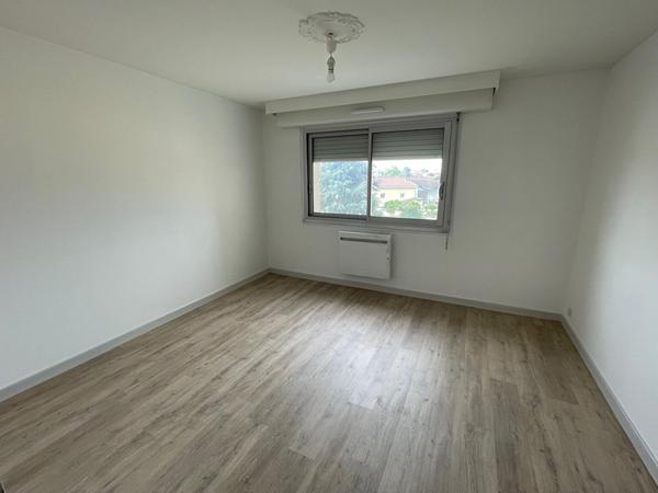 Type 3 - 80 m² Quartier Brou-Victor Hugo cave et parking sécurisé