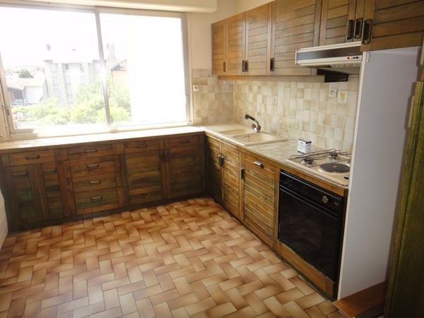 Type 3 - 80 m² Quartier Brou-Victor Hugo cave et parking sécurisé