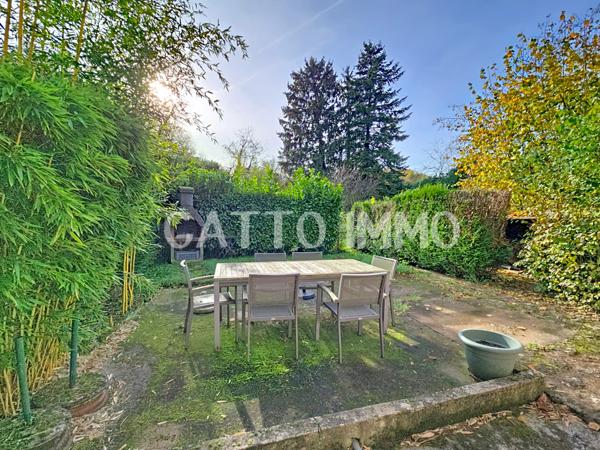 Woippy (57140) Maison de 160m2 à rafraîchir // 3 chambres // terrain de 617 m² // Jardin // Garages // Cave