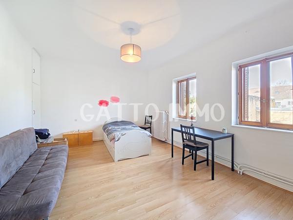 Woippy (57140) Maison de 160m2 à rafraîchir // 3 chambres // terrain de 617 m² // Jardin // Garages // Cave