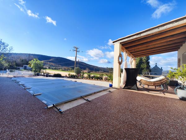 Clermont-l'Hérault (34800) Magnifique Villa T5 de 138m2 sur 1344m2 de terrain avec piscine