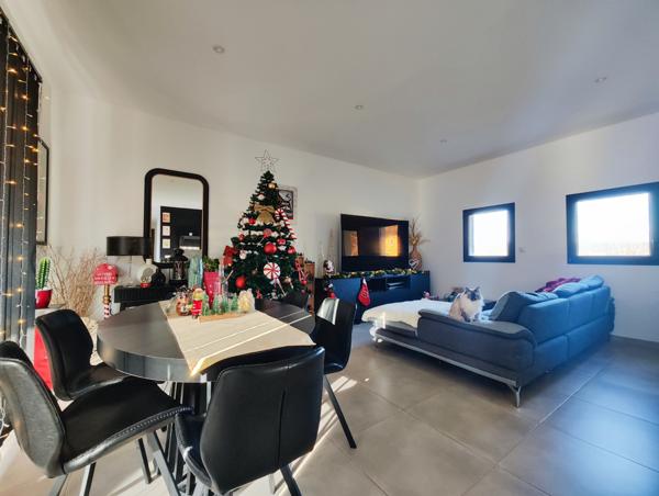 Clermont-l'Hérault (34800) Magnifique Villa T5 de 138m2 sur 1344m2 de terrain avec piscine