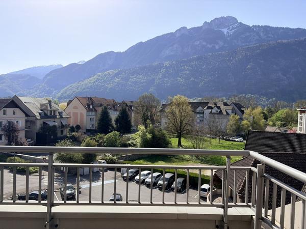 Appartement T4 dernier étage Bonneville : terrasses, vue dégagée, garage, ascenseur (2021)