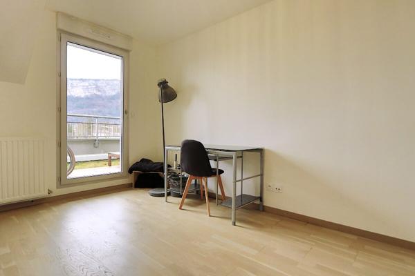 Appartement T4 dernier étage Bonneville : terrasses, vue dégagée, garage, ascenseur (2021)