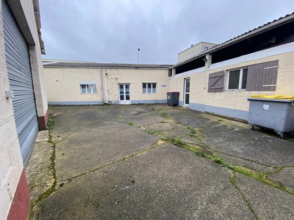 Entrepôt à vendre de 370 m² à Saint Quentin, Zone Franche - Réf 6034