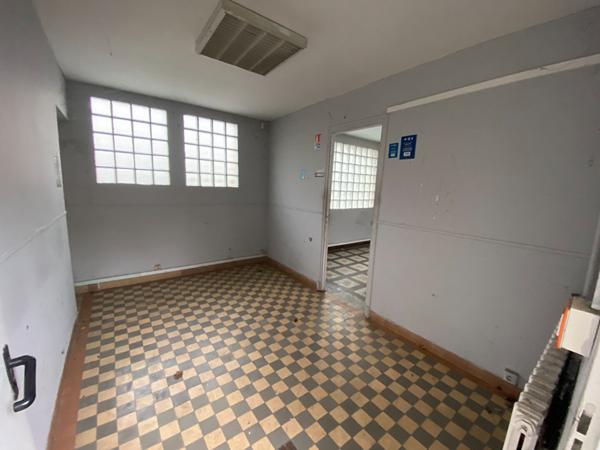 Entrepôt à vendre de 370 m² à Saint Quentin, Zone Franche - Réf 6034