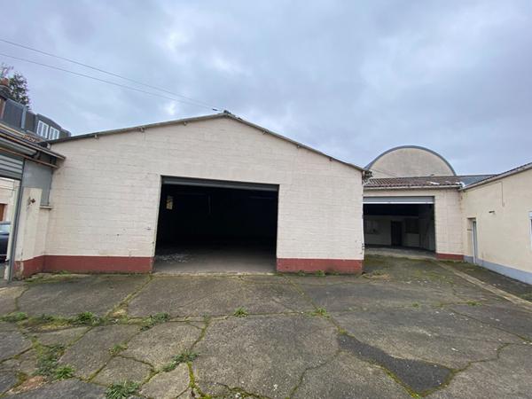 Entrepôt à vendre de 370 m² à Saint Quentin, Zone Franche - Réf 6034
