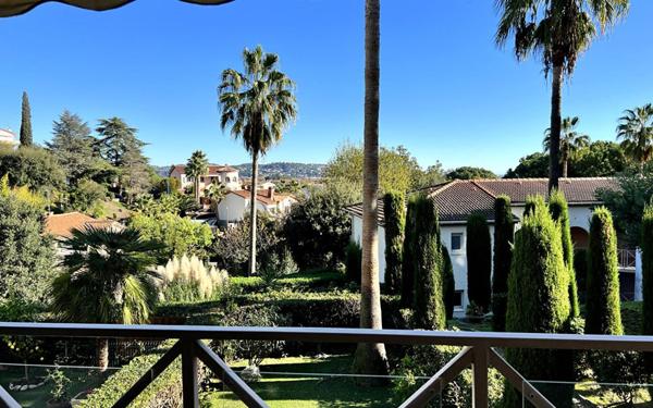 Appartement à vendre    3 pièces • 62,09 m2 Mandelieu-la-Napoule