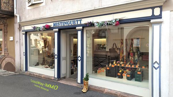 Fonds de commerce, emplacement de 1er plan + droit au bail 98 400 € H.A.I.*