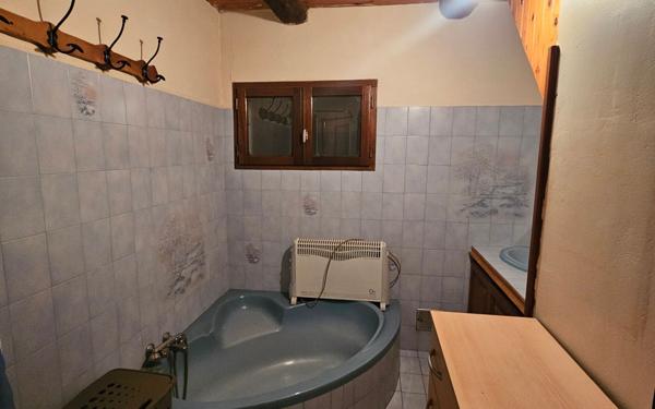 Maison à vendre    4 pièces •  Junas