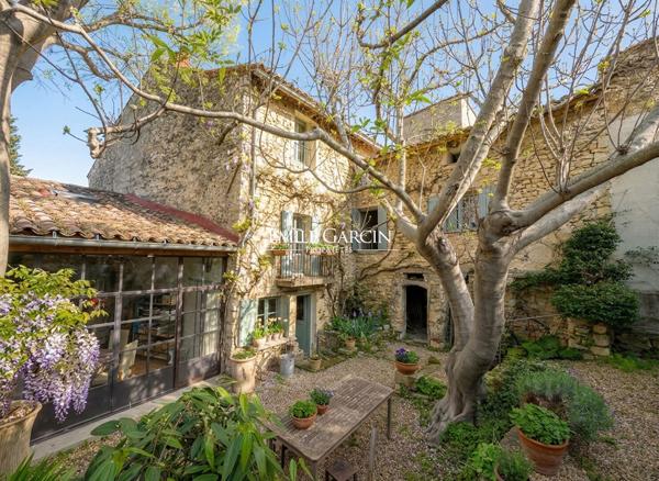 A vendre - Maison de village -à Pernes Les Fontaines - avec charme, cour et au calme