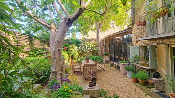 A vendre - Maison de village -à Pernes Les Fontaines - avec charme, cour et au calme