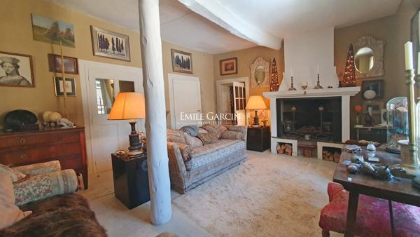 A vendre - Maison de village -à Pernes Les Fontaines - avec charme, cour et au calme