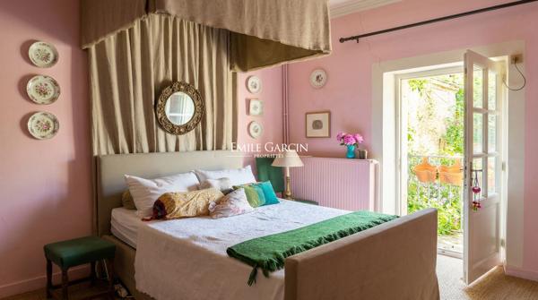 A vendre - Maison de village -à Pernes Les Fontaines - avec charme, cour et au calme