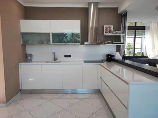 Maison 8 pièces 342 m2