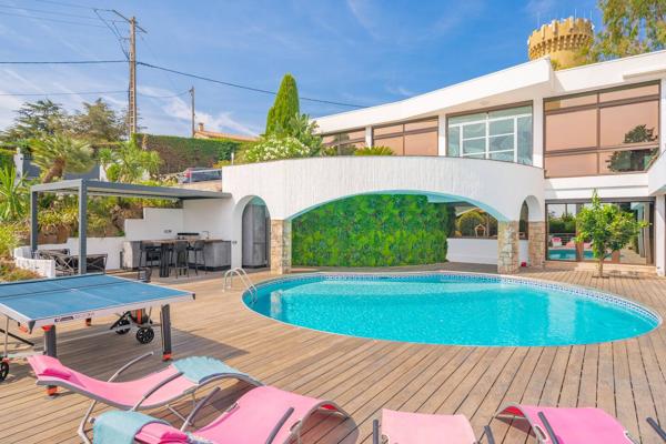 Maison 8 pièces 342 m2
