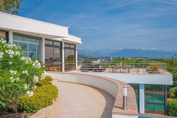 Maison 8 pièces 342 m2