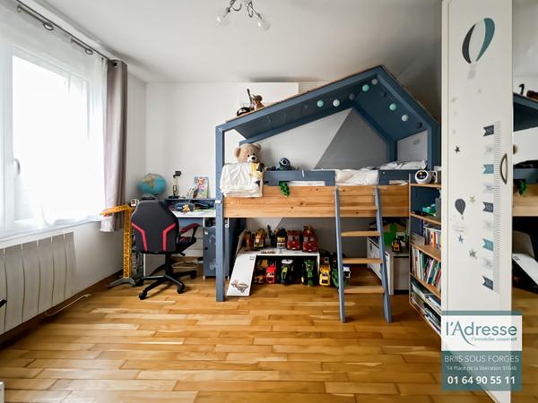 Maison familiale rénovée grande pièce de vie 48m² 4 chambres grand atelier et carport