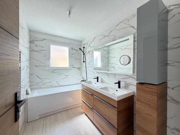 Maison à vendre 317 700 € Saint-Lys 4 p 96 m² DPE B