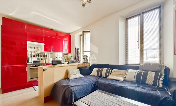 A VENDRE CHARMANT 2/3P ATYPIQUE 35M2 DUPLEX 3E DERN.ETAGE PARIS 10E GONCOURT BELLEVILLE