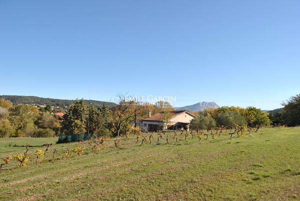 A vendre - Propriété sur 4 hectares - Aix-en-Provence