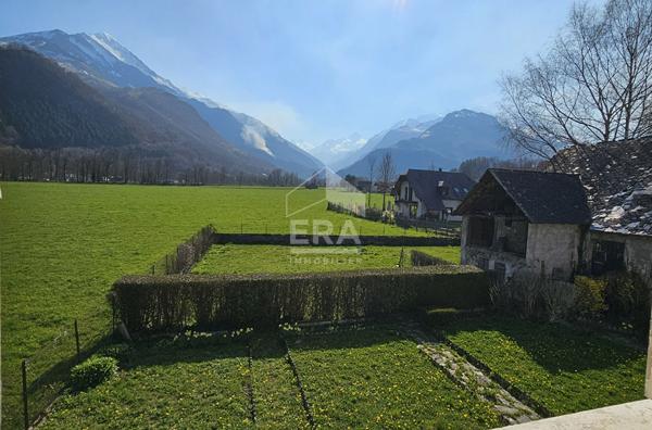 Maison familiale avec vue montagne à Arrens-Marsous, dépendance et garage