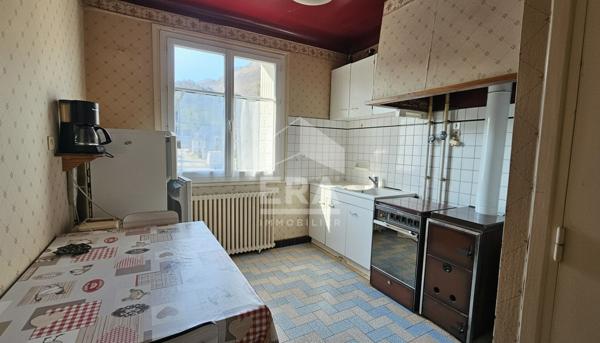 Maison familiale avec vue montagne à Arrens-Marsous, dépendance et garage
