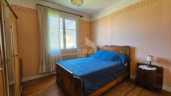 Maison familiale avec vue montagne à Arrens-Marsous, dépendance et garage