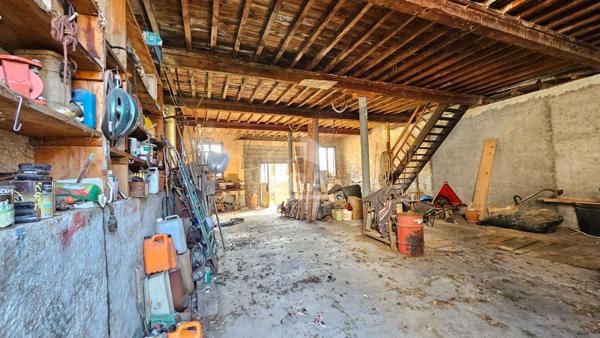 Maison familiale avec vue montagne à Arrens-Marsous, dépendance et garage
