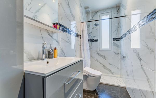 Appartement à vendre    3 pièces • 65 m2 Nice