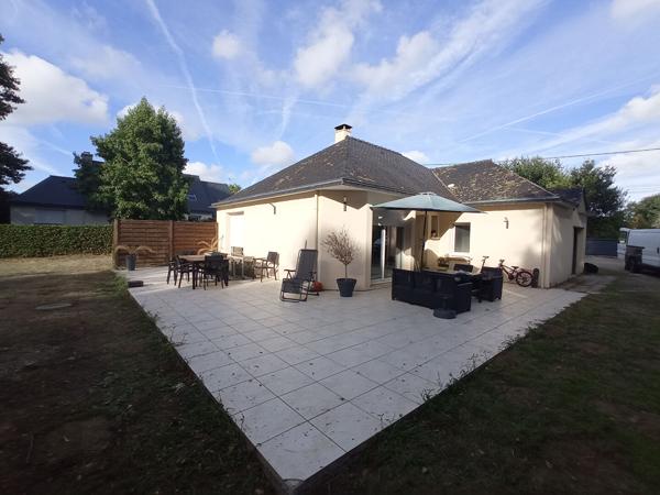 Maison 4 pièces de 100 m2 de plain pied. BRECH , Brech