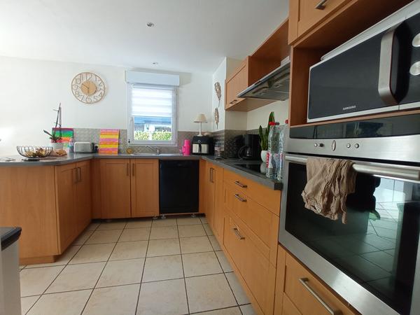 Maison 4 pièces de 100 m2 de plain pied. BRECH , Brech