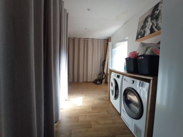 Maison 4 pièces de 100 m2 de plain pied. BRECH , Brech