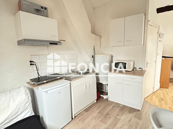 Location Appartement meublé 2 pièces 17.53 m² - 1 PLACE SAINT JULIEN Laon 02000