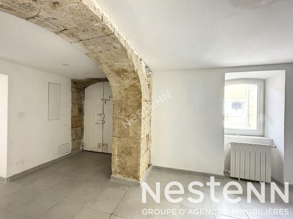 A vendre Maison en pierre 4 chambres avec jardin centre ville de Pavie