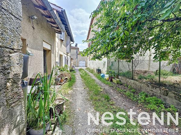 A vendre Maison en pierre 4 chambres avec jardin centre ville de Pavie