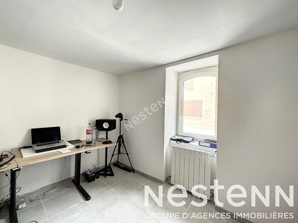 A vendre Maison en pierre 4 chambres avec jardin centre ville de Pavie