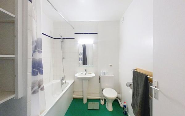 Appartement à vendre    2 pièces • 46,20 m2 Guyancourt