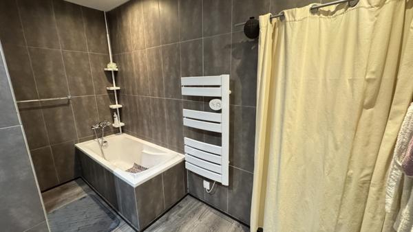 Saint-Étienne (42100) Exclusivité appartement de type loft de 143,55m2 avec terrasse