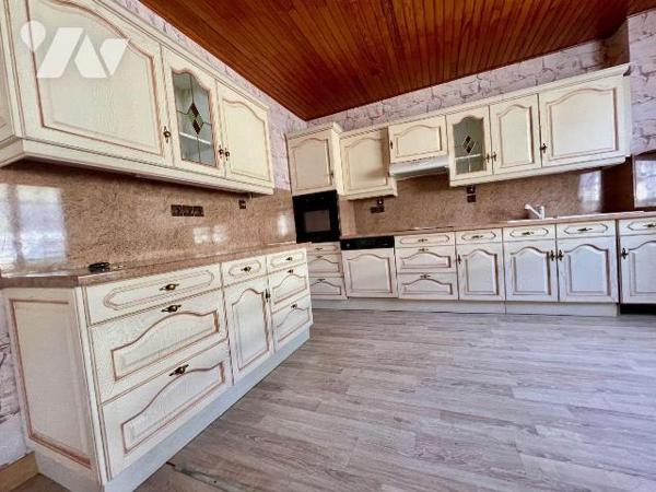 Maison à Vendre à Saint-Michel-en-Grève (22300) en Côtes-d'Armor (22)

Plage a pied et quarti...