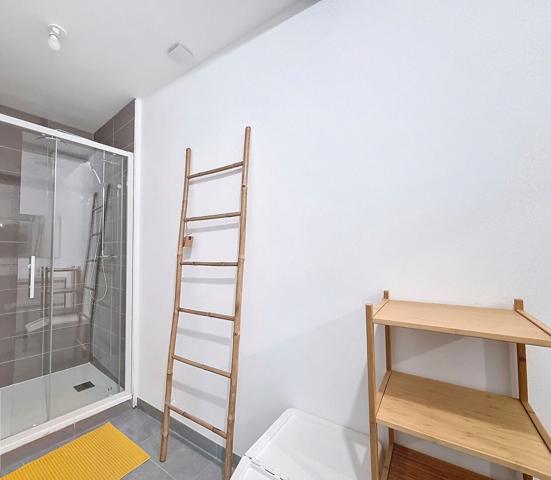 Ensemble immobilier de 366 m2, polyvalent et exceptionnel, jardin de 300 m2. Proche du centre d'Angers, ce bie , Angers