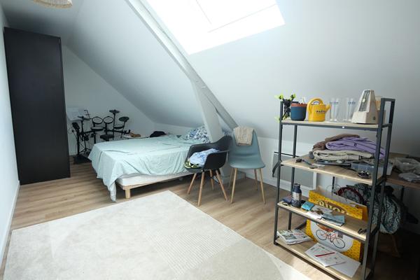Ensemble immobilier de 366 m2, polyvalent et exceptionnel, jardin de 300 m2. Proche du centre d'Angers, ce bie , Angers