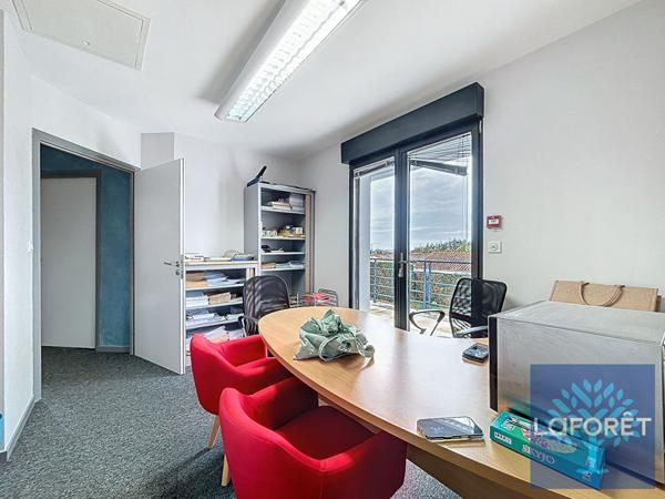 Location local commercial Les Herbiers - 216 m² - 2 800 €/mois