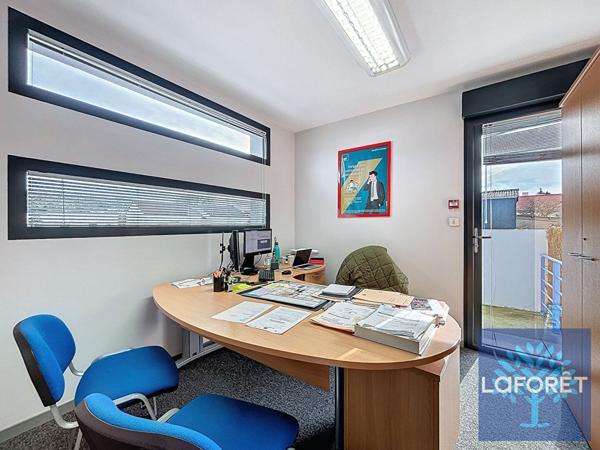 Location local commercial Les Herbiers - 216 m² - 2 800 €/mois