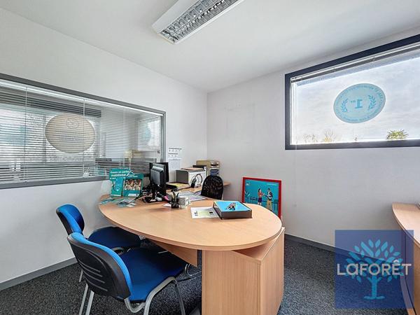 Location local commercial Les Herbiers - 216 m² - 2 800 €/mois