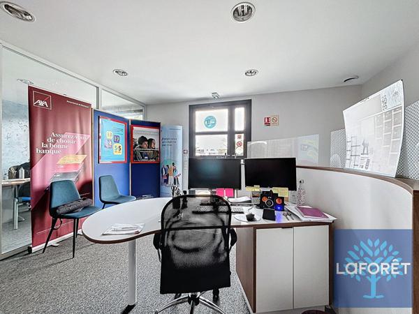 Location local commercial Les Herbiers - 216 m² - 2 800 €/mois