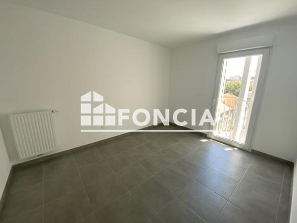 Location Appartement 2 pièces 41.7 m² - RUE DE RUFFI / RUE URBAIN V Marseille 13002